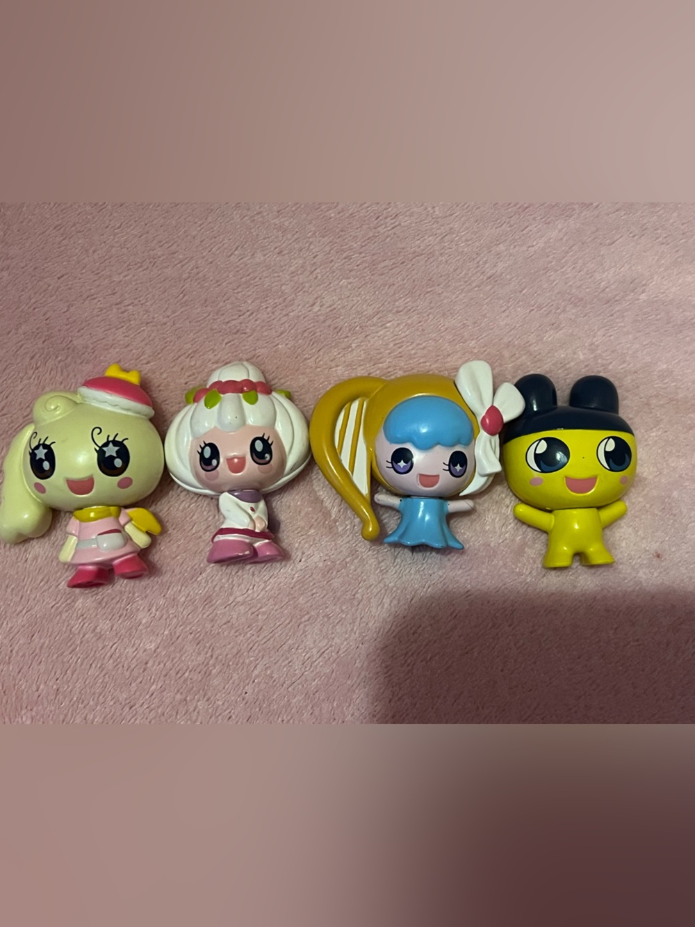 Tamagotchi mini figures